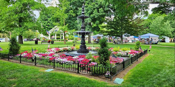The Hopkinton Farmer's Market makes a beautiful backdrop for the Claflin Fountain