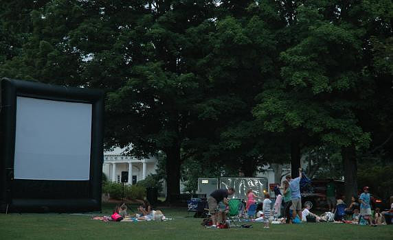July 19, 2012 - The crowd gathers to wait for tonight's Movie on the Common.© Michelle Murdock